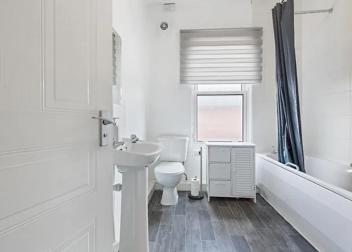 Appartement Stylish 2-bedroom In Ls12, Perfect For Contractors & Extended Stays-f&k *