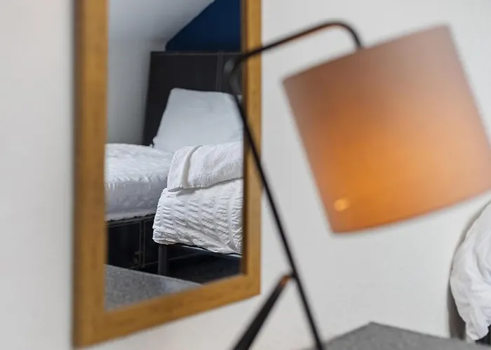 Stylish 2-bedroom In Ls12, Perfect For Contractors & Extended Stays-f&k Appartement